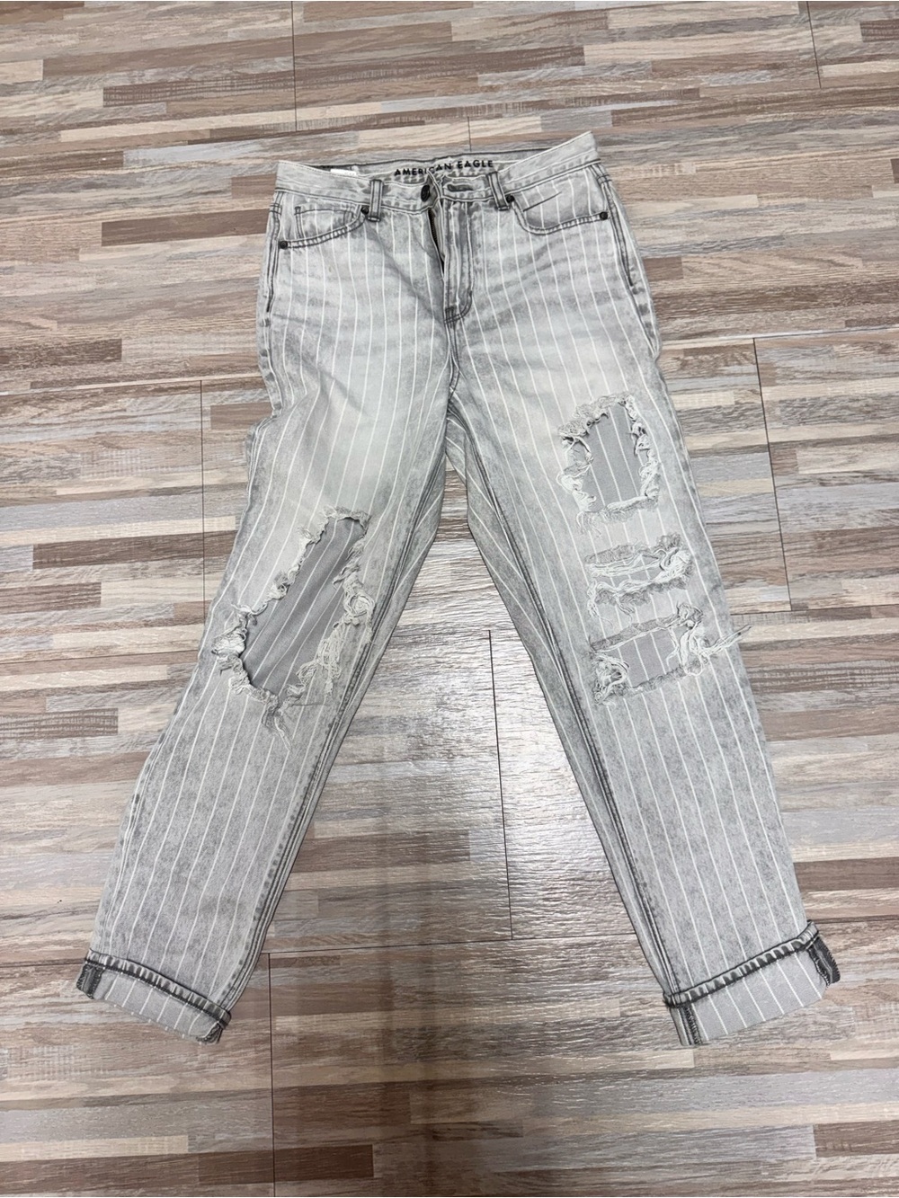 American Eagle Striped Distressed Jeans in Gray Size Large